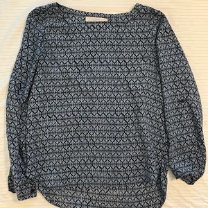 Blouse with a fun pattern